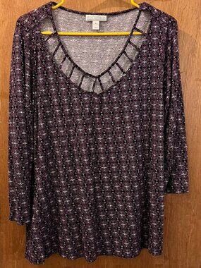Size L - Dana Buchman - Purplish 3/4 Sleeve Knit Pullover w/Cute Neckline